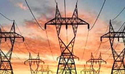 लखनऊ में बिजली संकट: फैजुल्लागंज में सड़क जाम, भीषण गर्मी में लोग परेशान