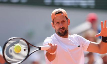 French Open 2026 में जोकोविच का बड़ा धमाका, कोर्ट पर उतरते ही तोड़ा फेडरर का वर्ल्ड रिकॉर्ड