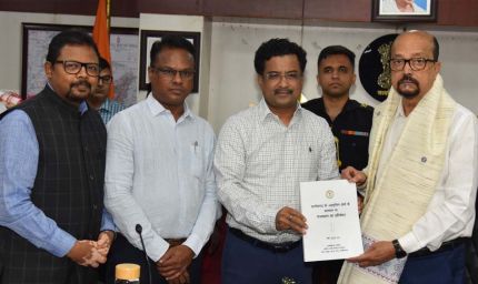 राज्यपाल रमेन डेका ने की 'पीएम-जनमन' योजना समीक्षा