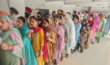 मोहाली में वोटिंग ने पकड़ी रफ्तार, वार्ड 1 से 25 तक 13.18% मतदान