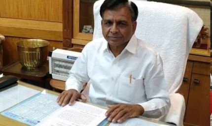 कलेक्टर्स आबकारी नीति का कड़ाई से कराएं पालन: उप मुख्यमंत्री देवड़ा