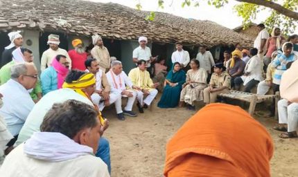मंत्री  परमार ने कुआं हादसे में दिवंगत श्रमिकों के परिजन से की भेंट