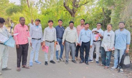 सेंधवा में जनशिक्षकों का सामूहिक इस्तीफा, शिक्षा विभाग कि कार्यप्रणाली पर उठे सवाल