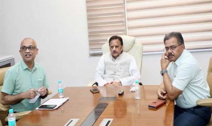 स्वास्थ्य सेवाओं की गुणवत्ता, पारदर्शिता, जवाबदेही एवं सेवा प्रदायगी की दक्षता को करें मजबूत: उप मुख्यमंत्री शुक्ल
