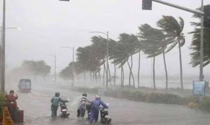 यूपी में 100 KM की रफ्तार से तूफान का अलर्ट, 31 मई तक आंधी-बारिश