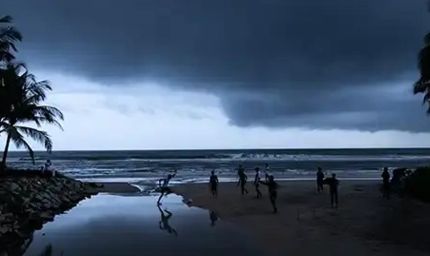मौसम का बड़ा अपडेट! भारत की ओर बढ़ रहे 2500 किमी चौड़े बादल, 5 राज्यों में होगी झमाझम बारिश