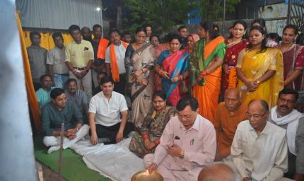 विभिन्न वार्डो में 01 करोड़ 80 लाख रू. के विकास कार्यो का हुआ भूमिपूजन एवं लोकार्पण