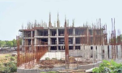 करनाल में 34 करोड़ की बिल्डिंग में मिली बड़ी खामियां, CM नायब सैनी का सख्त एक्शन