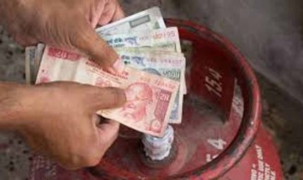 LPG सिलेंडर की कीमतें स्थिर: दिल्ली में ₹913, जानें आपके शहर का रेट