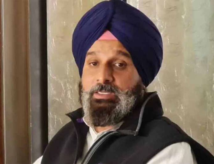 मजीठिया को विदेशी नंबरों से धमकियां, हाईकोर्ट में सुनवाई के बीच मामला संवेदनशील