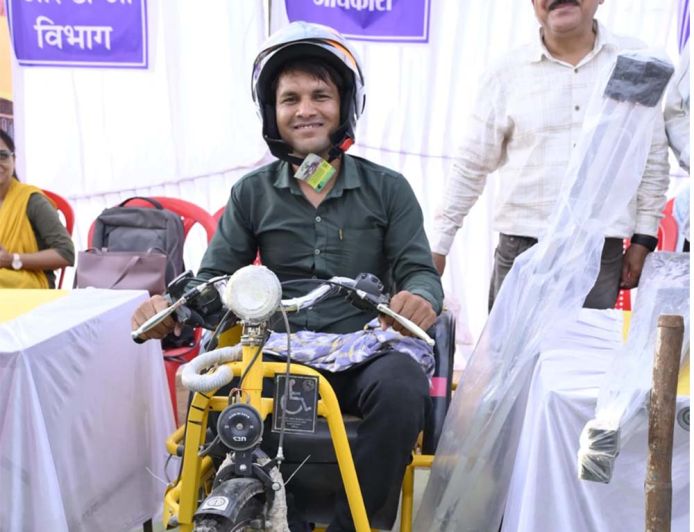 सपनों को मिले पहिए: भीमा मारकंडे की 'बैसाखी' से 'आत्मनिर्भरता' तक की प्रेरक यात्रा