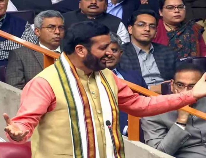 तीन राज्यों में BJP की जीत का जश्न, हरियाणा में CM सैनी ने कार्यकर्ताओं संग बांटी जलेबियां