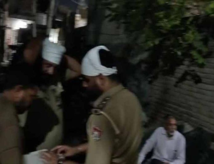 मोहाली में गुटका साहिब की बेअदबी से भड़की संगत, सोहाना एयरपोर्ट रोड पर लगाया जाम