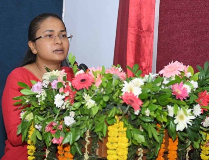 शिल्पी नेहा तिर्की का सख्त संदेश: किसानों के काम में लापरवाही बर्दाश्त नहीं