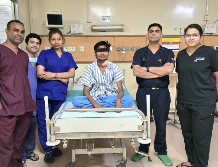 10 साल से खाँसी में खून की समस्या झेल रहे युवक को अम्बेडकर अस्पताल में मिली नई जिंदगी
