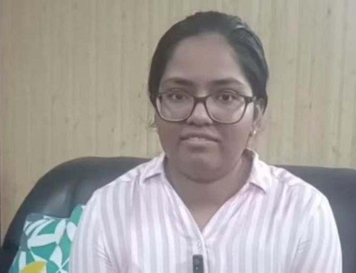 CBSE 12वीं में रांची की भव्या रंजन ने रचा इतिहास, 99.8% के साथ बनीं नेशनल टॉपर