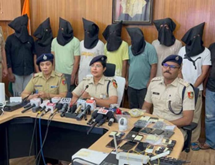 लुधियाना में अंतरराष्ट्रीय साइबर ठग गिरोह का भंडाफोड़, 132 फर्जी टेक्निकल सपोर्ट एजेंट गिरफ्तार