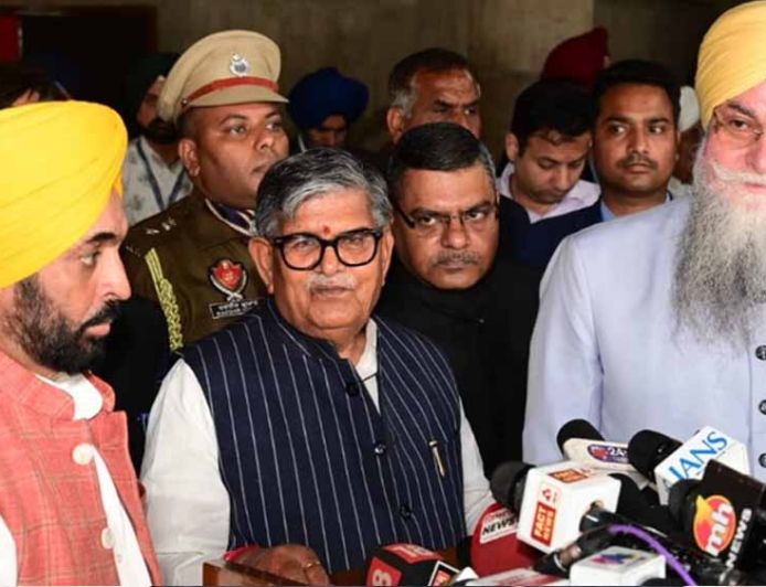 पंजाब स्टार्टअप समागम में राज्यपाल की अपील, बुड्ढा दरिया सफाई में उद्योगपति निभाएं जिम्मेदारी