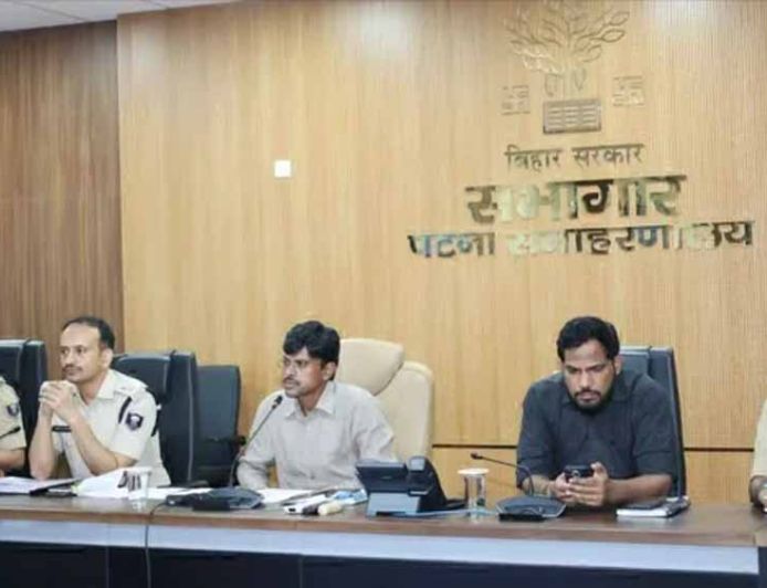 पटना में बकरीद को लेकर प्रशासन अलर्ट, डीएम-एसएसपी ने सुरक्षा व्यवस्था की समीक्षा की