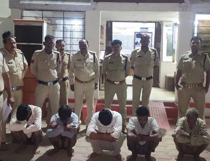 मध्यप्रदेश पुलिस का अपराधियों और असामाजिक तत्वों के खिलाफ रातभर चला प्रदेशव्यापी विशेष कॉम्बिंग गश्त अभियान