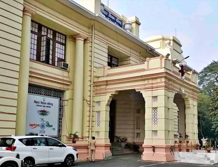 बिहार विधान परिषद की 10 सीटों पर 18 जून को मतदान, नीतीश कुमार की सीट पर उपचुनाव