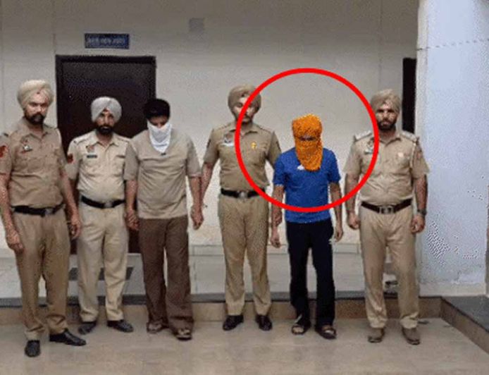 देश छोड़कर फरार होने की फिराक में थे 2 गैंगस्टर, पंजाब पुलिस ने दबोचा