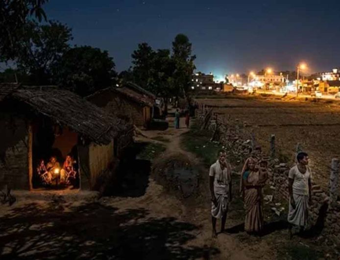चतरा के सीमावर्ती गांवों में बिजली संकट गहराया, दिनभर में सिर्फ 2-3 घंटे सप्लाई