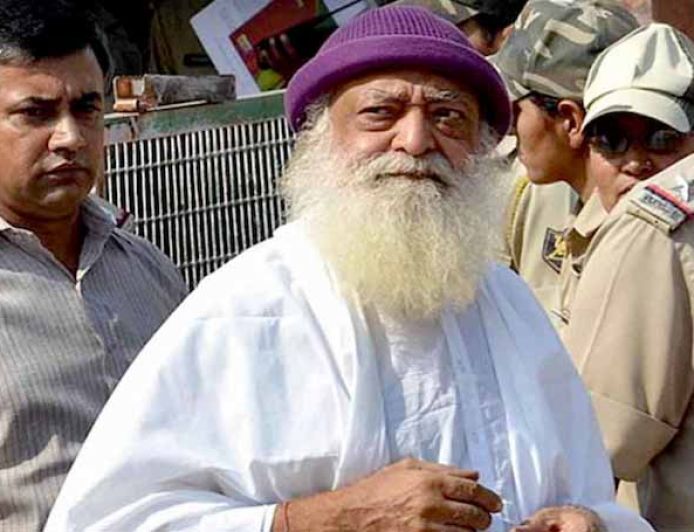 नाबालिग यौन उत्पीड़न मामला: उम्रकैद की सजा बरकरार रहने के बाद आसाराम ने किया सरेंडर