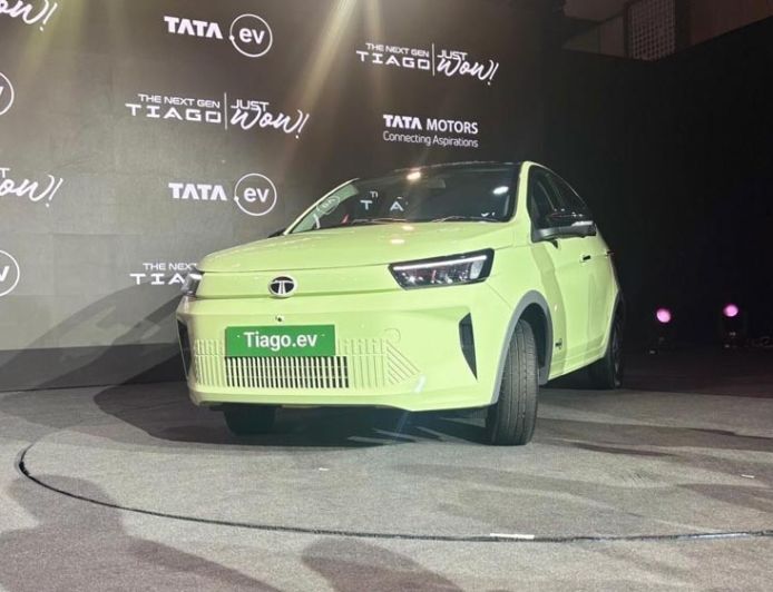 Tata की सबसे सस्ती EV लॉन्च! Tiago EV पर ₹1 लाख तक की कटौती और लाइफटाइम वारंटी