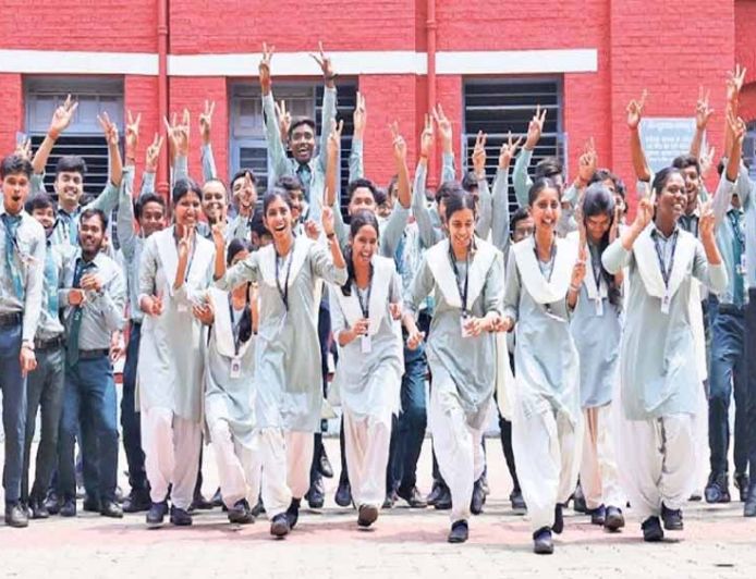 झारखंड के मॉडल स्कूलों में 65% सीटें खाली, अब स्थानीय स्तर पर होगा एडमिशन