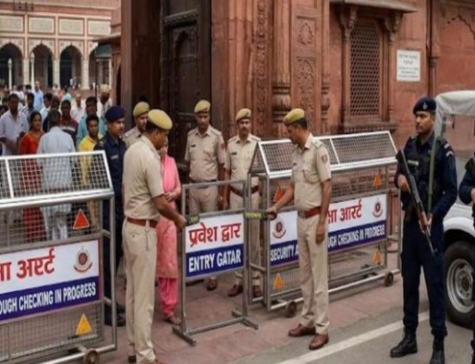 दिल्ली में बड़ी आतंकी साजिश नाकाम, ISI और अंडरवर्ल्ड नेटवर्क से जुड़े 9 एजेंट गिरफ्तार