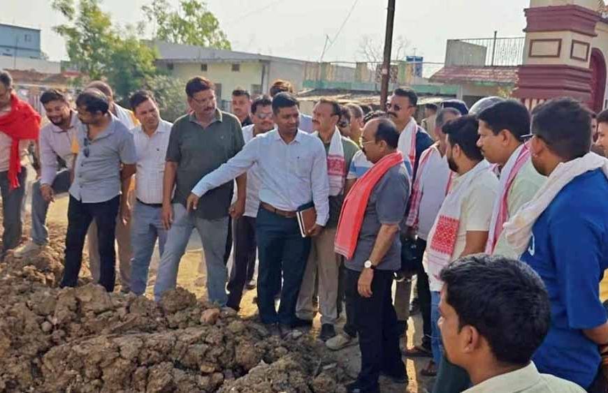 Arun Sao का अनोखा अंदाज: विकास कार्यों के निरीक्षण के लिए स्कूटी से निकले
