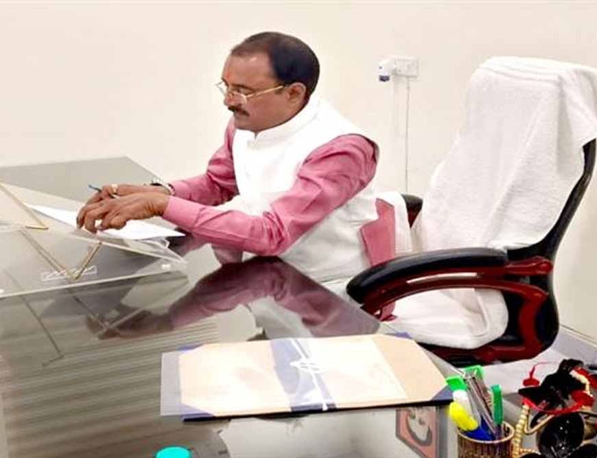 प्रदेश के 6 लाख घर सौर ऊर्जा से होंगे रोशन : मंत्री  शुक्ला