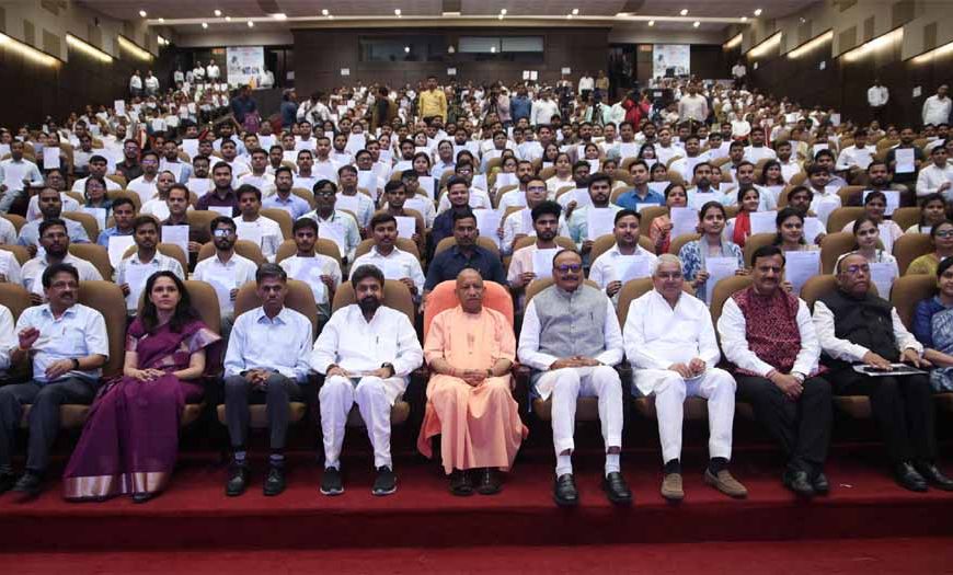 योगी सरकार में पारदर्शी भर्ती से खिले चयनित अभ्यर्थियों के चेहरे