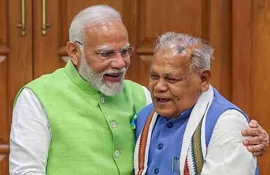 संतोष सुमन का विपक्ष पर बड़ा हमला, बोले‘मोदी युग में विपक्ष की हालत झालमुड़ी जैसी’