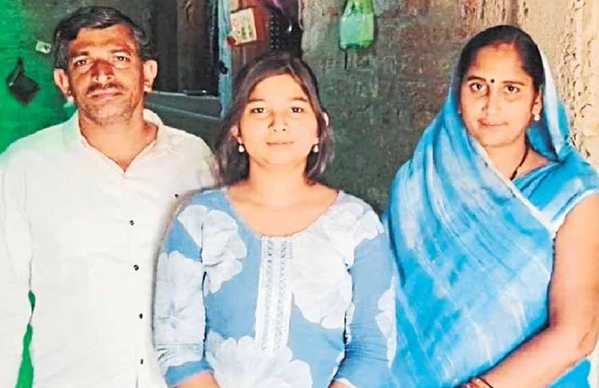 महासमुंद : कलेक्टर ने कहा बेटियों ने बढ़ाया जिले का मान