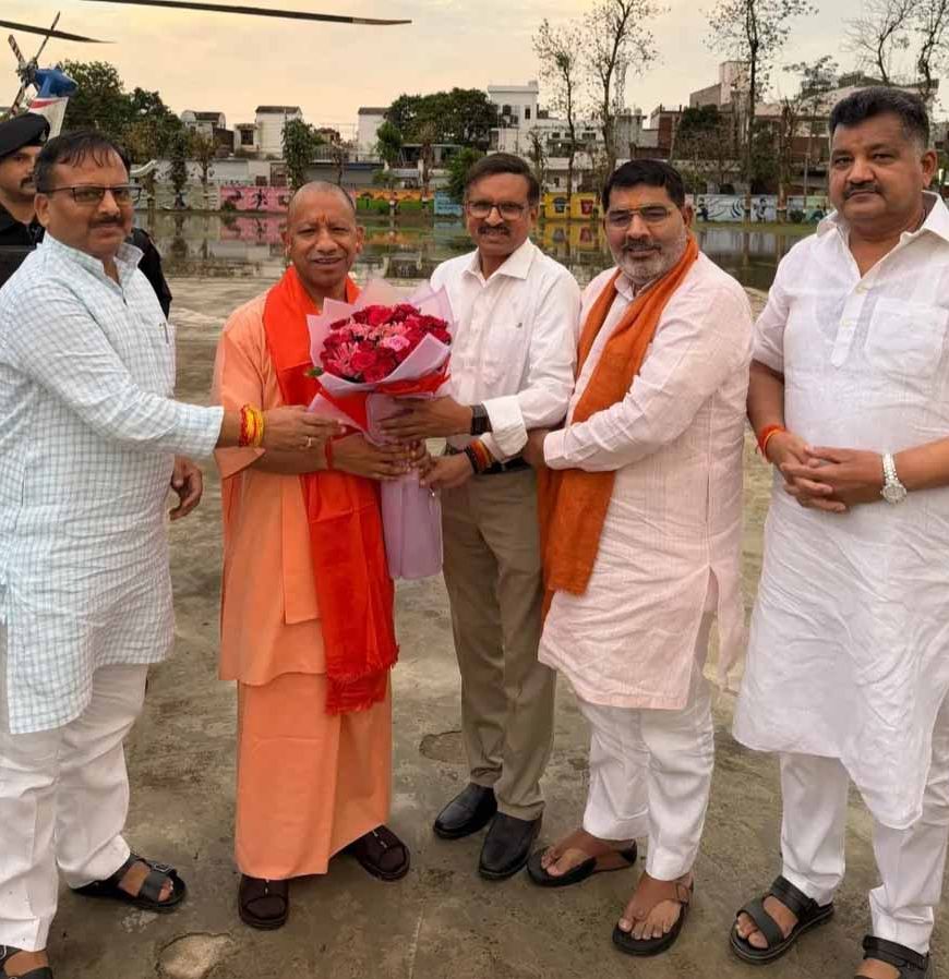 बंगाल चुनाव में प्रचंड जीत पर भाजपा नेताओं ने सीएम योगी को दी बधाई