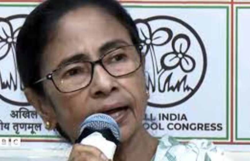 मैं इस्तीफा नहीं दूंगी, न हार मानूंगी” — ममता बनर्जी का बड़ा बयान