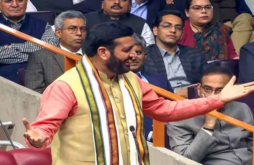 तीन राज्यों में BJP की जीत का जश्न, हरियाणा में CM सैनी ने कार्यकर्ताओं संग बांटी जलेबियां