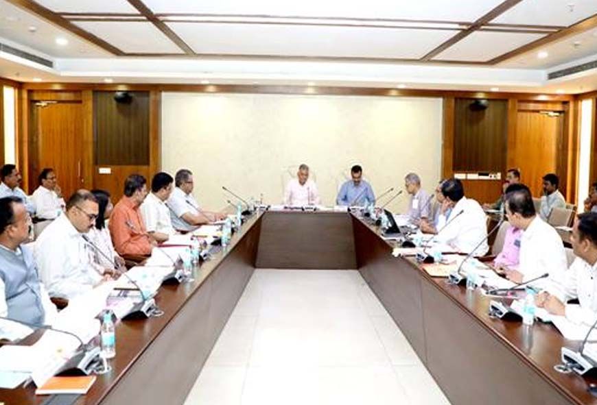 उच्च शिक्षा मंत्री परमार ने विश्वविद्यालयों में रिक्त पदों पर भर्ती प्रक्रिया की प्रगति की गहन समीक्षा की