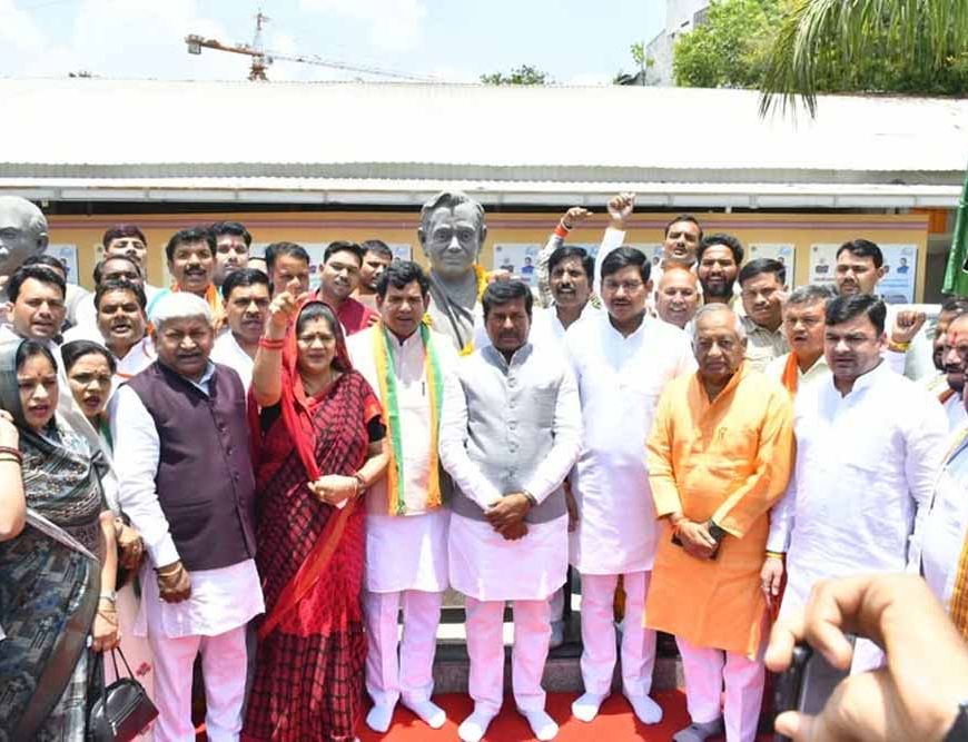 मध्यप्रदेश राज्य पशुधन एवं कुक्कुट विकास निगम के अध्यक्ष  केशव सिंह बघेल ने किया पदभार ग्रहण