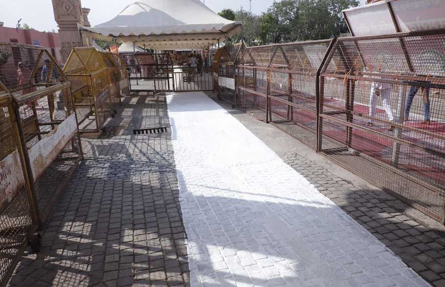 महाकाल मंदिर में 13,000 स्क्वेयर फीट में बन रहा हीट प्रूफ पाथ-वे, श्रद्धालुओं की सुविधा के लिए