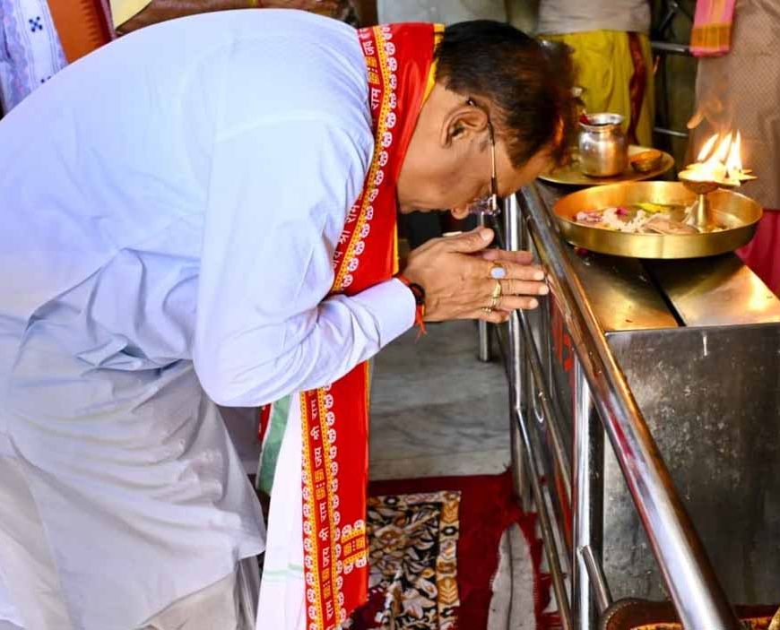 विष्णुदेव साय हरिनाम संकीर्तन नामयज्ञ में हुए शामिल, श्री जगन्नाथ मंदिर में पूजा कर प्रदेश की खुशहाली की कामना