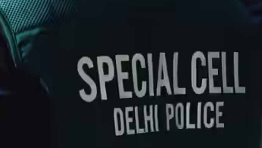 स्पेशल स्टाफ की कार्रवाई में दो आरोपी घायल, हथियार बरामद