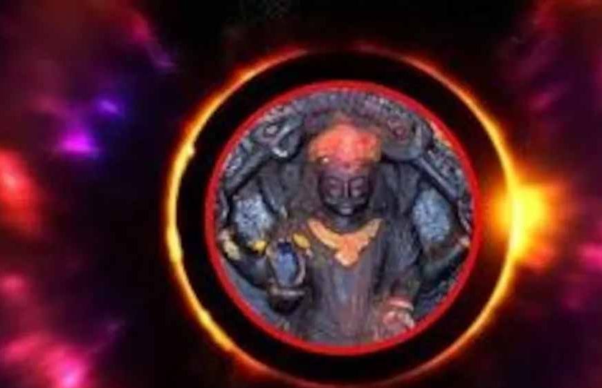 शनि-चंद्रमा की युति से बनेगा विष योग, इन राशियों पर बढ़ेगा संकट