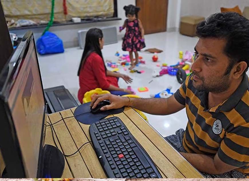 PM मोदी की अपील का असर! WFH पर लौटने की तैयारी में बड़ी कंपनियां, जानिए क्या है नया प्लान