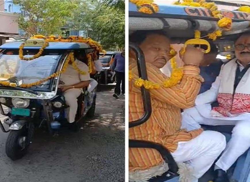 ई-रिक्शा से पदभार ग्रहण करने पहुंचे MP लघु उद्योग निगम अध्यक्ष, पेट्रोल-डीजल बचाने का दिया संदेश