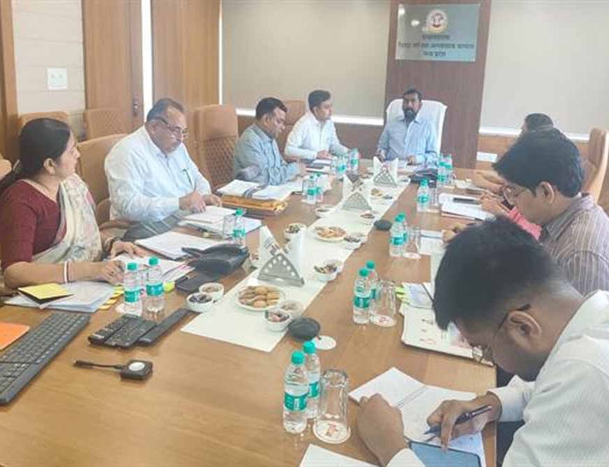 समय-सीमा में कार्य करें पूर्ण : प्रमुख सचिव डॉ. कुमार