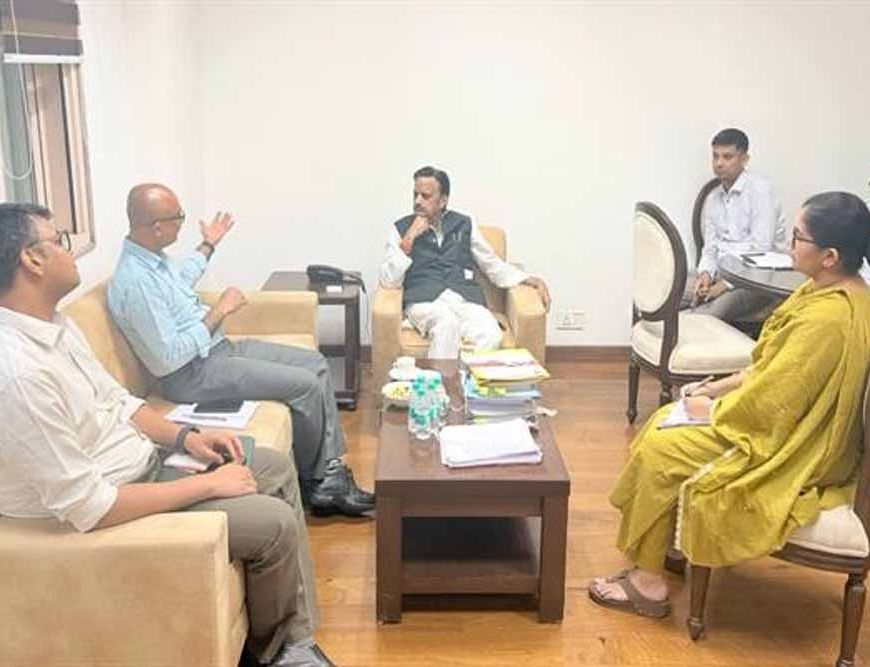उप मुख्यमंत्री  शुक्ल ने स्वास्थ्य विभाग की महत्वपूर्ण योजनाओं एवं प्रशासनिक विषयों की समीक्षा की