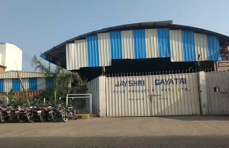 मिल्क मैजिक में मिलावट का बड़ा खुलासा: पाम ऑयल मिलाकर तैयार हो रहे थे डेयरी प्रोडक्ट